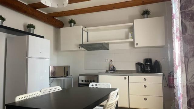 L'Isle Apartment Beaucaire  Exterior photo